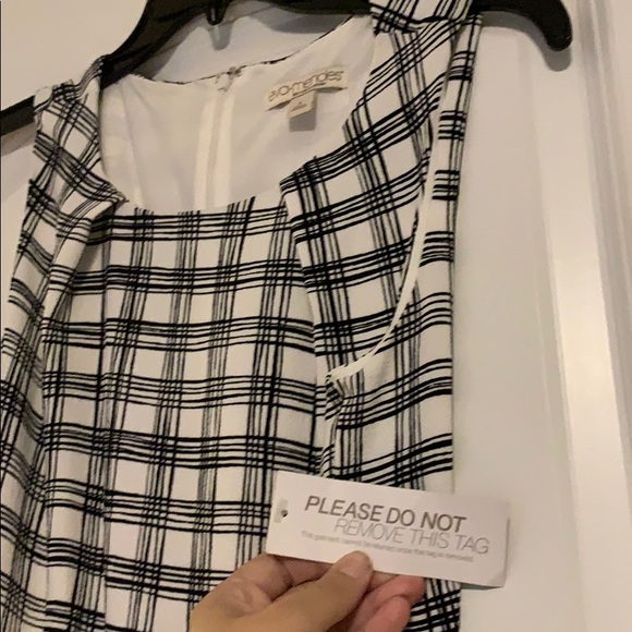 White and black pattern dress with belt - Picture 6 of 6